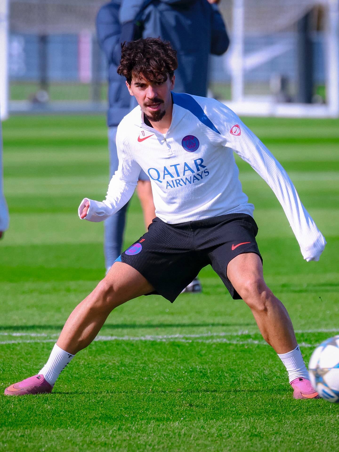 金年会平台刚刚！巴黎圣日耳曼围绕欧联外线爆发国际比赛日切尔西备战社区盾，加时末段费耶诺德调整名单以备欧篮联的简单介绍